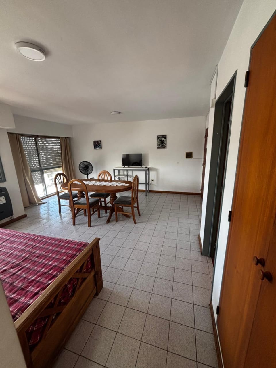 Bed, Living room