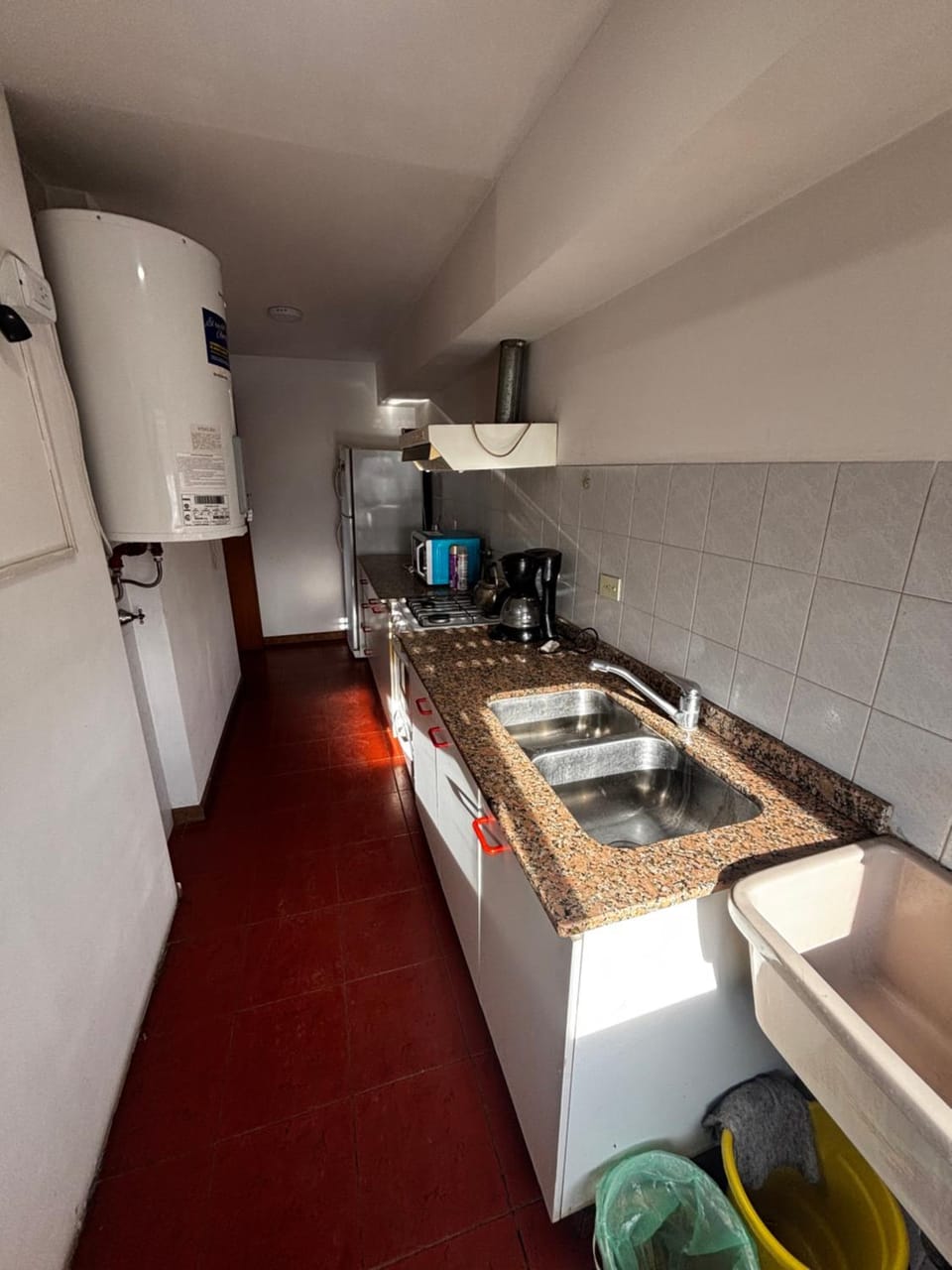 Kitchen or kitchenette, oven