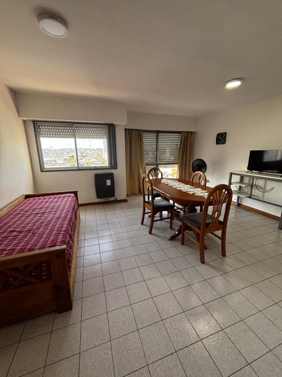 Bed, Photo of the whole room, Dining area