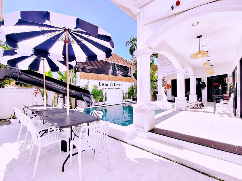 Baan Lom TaLey 1 Villa in Pattaya City