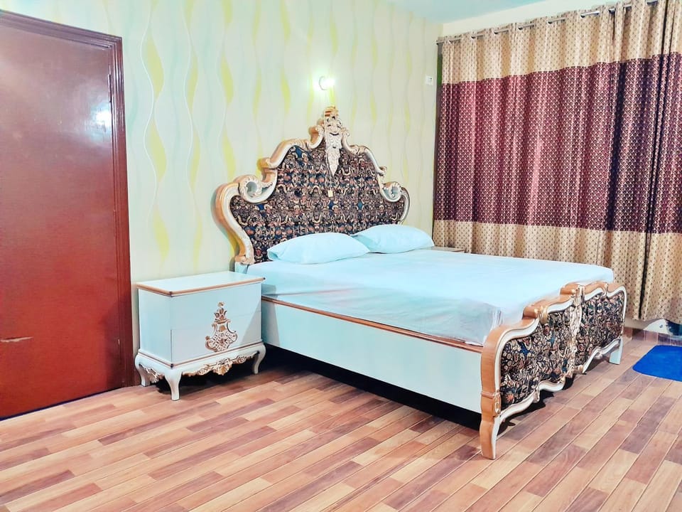 Hotel Rose One Lahore Hotel in Lahore