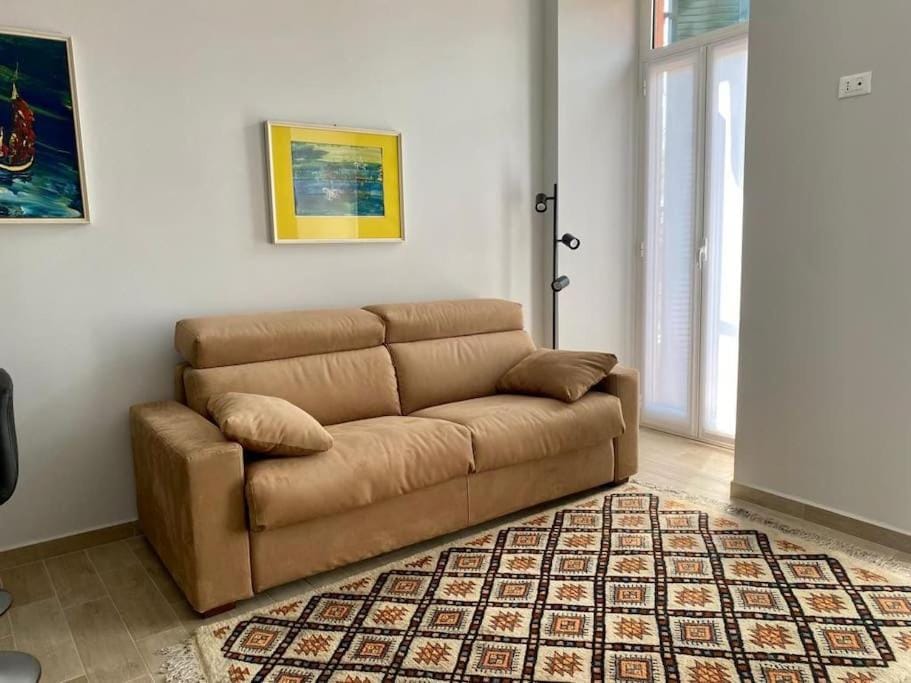 Appartamento centralissimo in Piazza Bresca Apartment in Sanremo