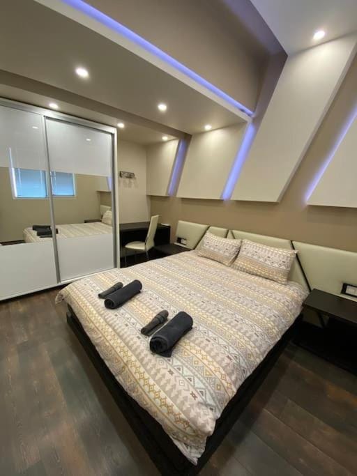 Modern 1BR Apartment with Garden View & Free street parking Apartment in Plovdiv