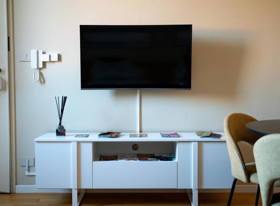 Communal lounge/ TV room, TV and multimedia