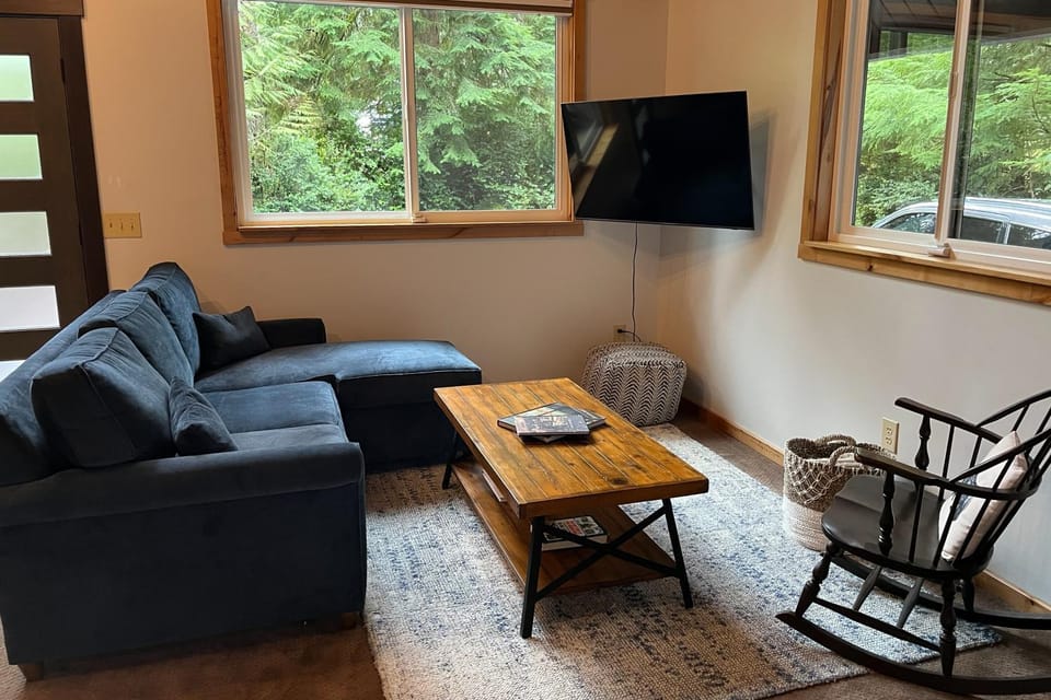 Alderbrook A-Frame House in Union