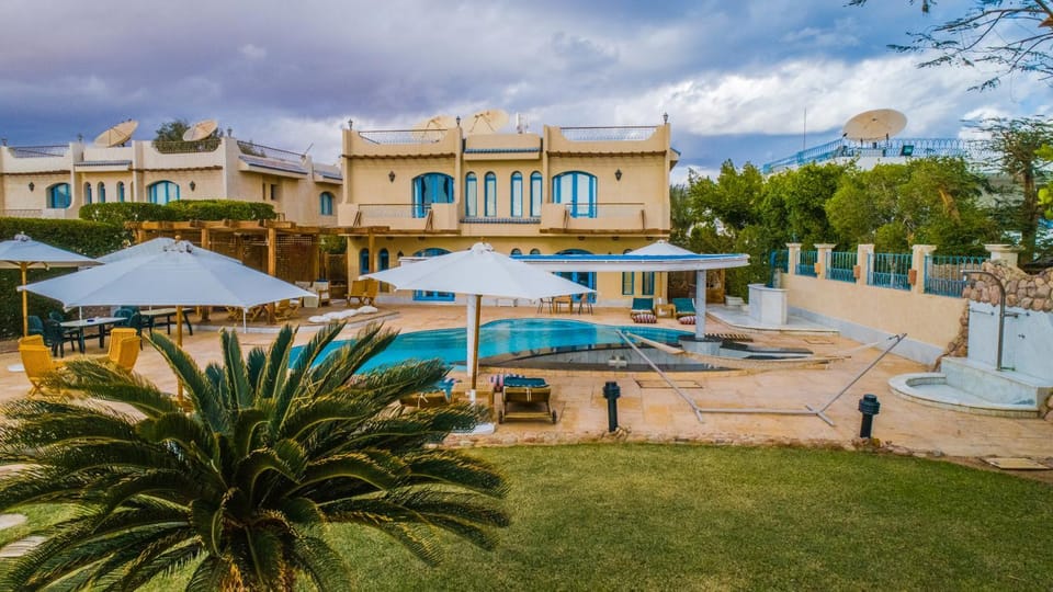Property building, Natural landscape, Garden, Pool view, Swimming pool