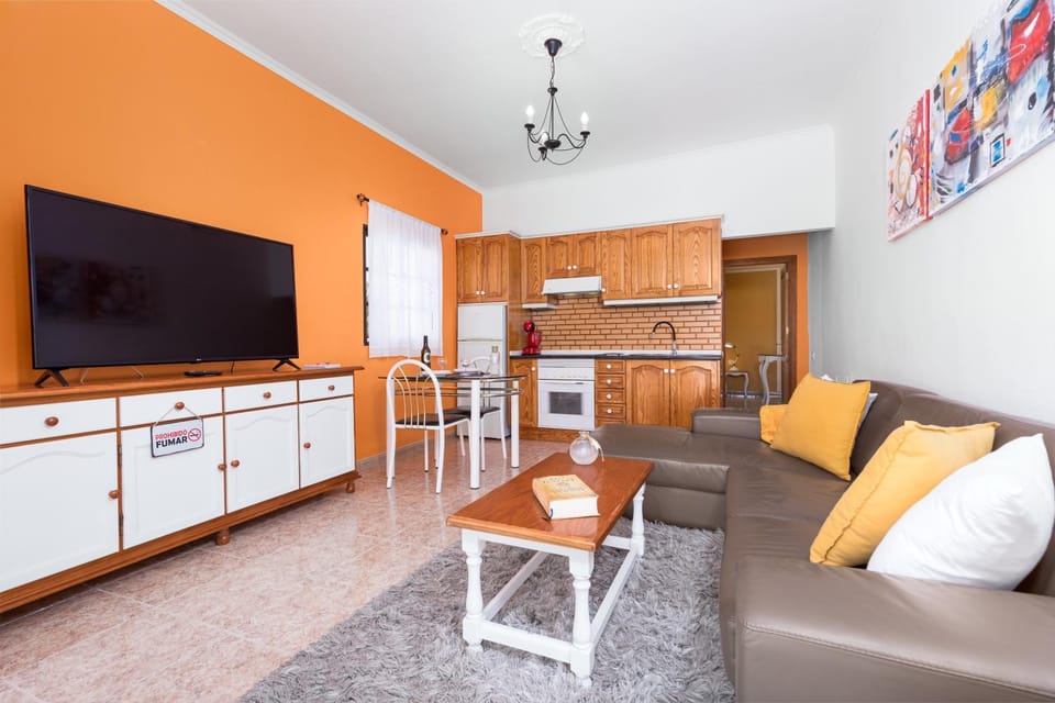 Home2Book Las Tinajas B, Charming Stay House in Maxorata