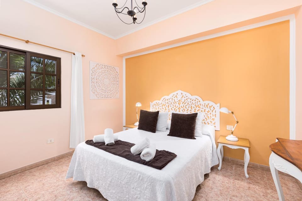 Home2Book Las Tinajas B, Charming Stay House in Maxorata