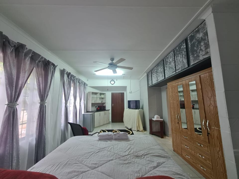 Chantelle's Overnight Room Vacation rental in KwaZulu-Natal