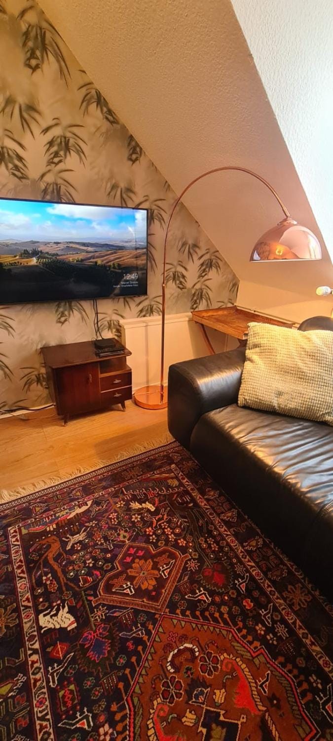 3 Schlafzimmer &Wohnküche Apartment in Oberhausen