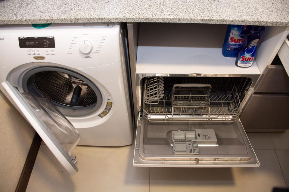 dishwasher, washing machine