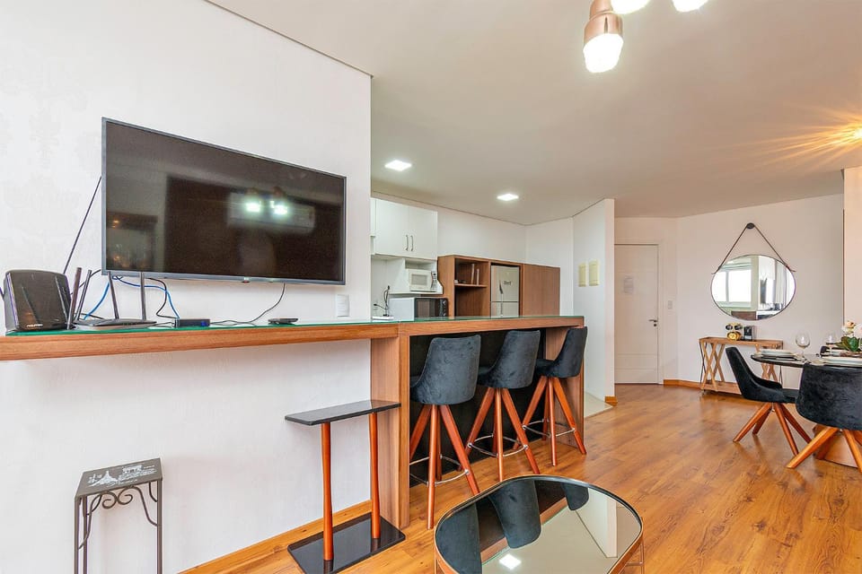 TV and multimedia, Kitchen or kitchenette, Dining area, minibar