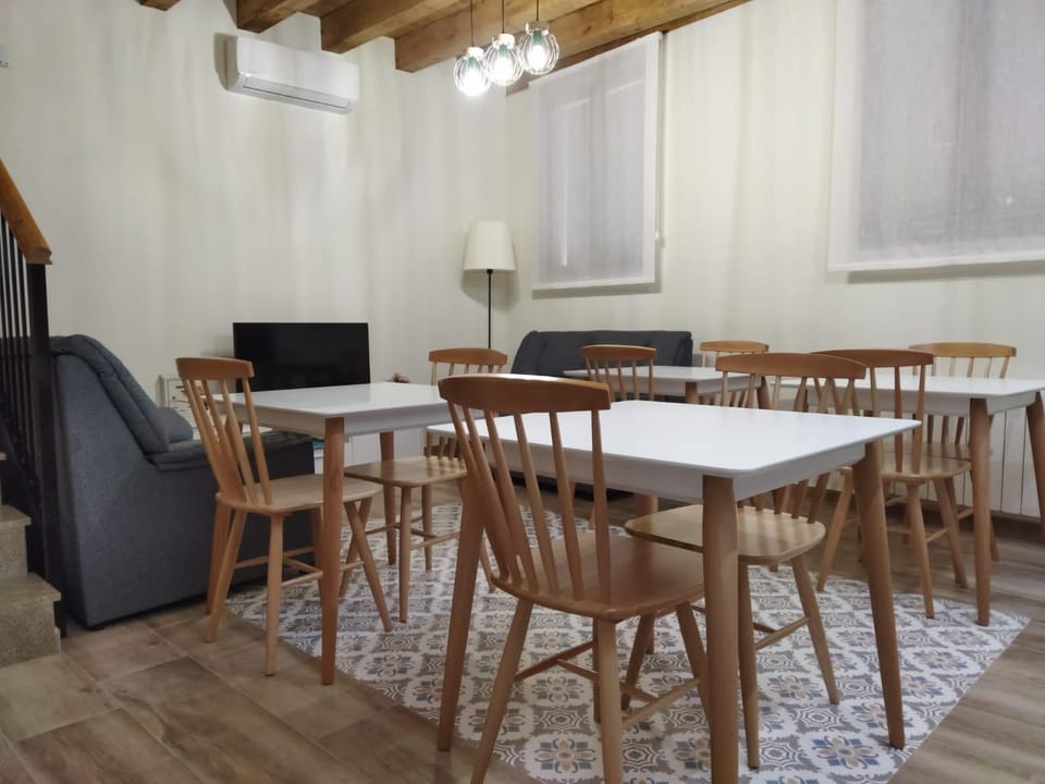 Communal lounge/ TV room, Kitchen or kitchenette