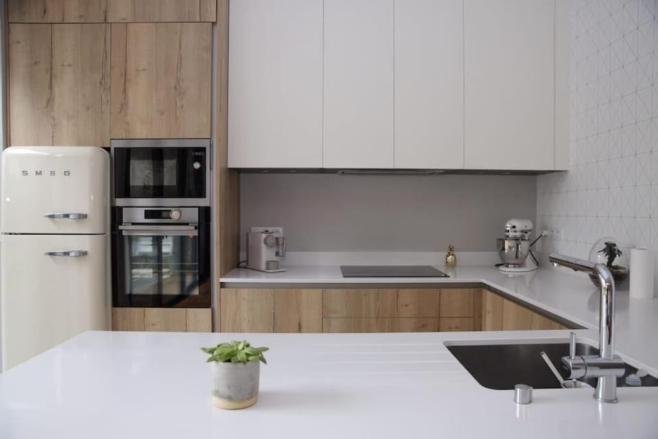 Kitchen or kitchenette, minibar, pet friendly, stove