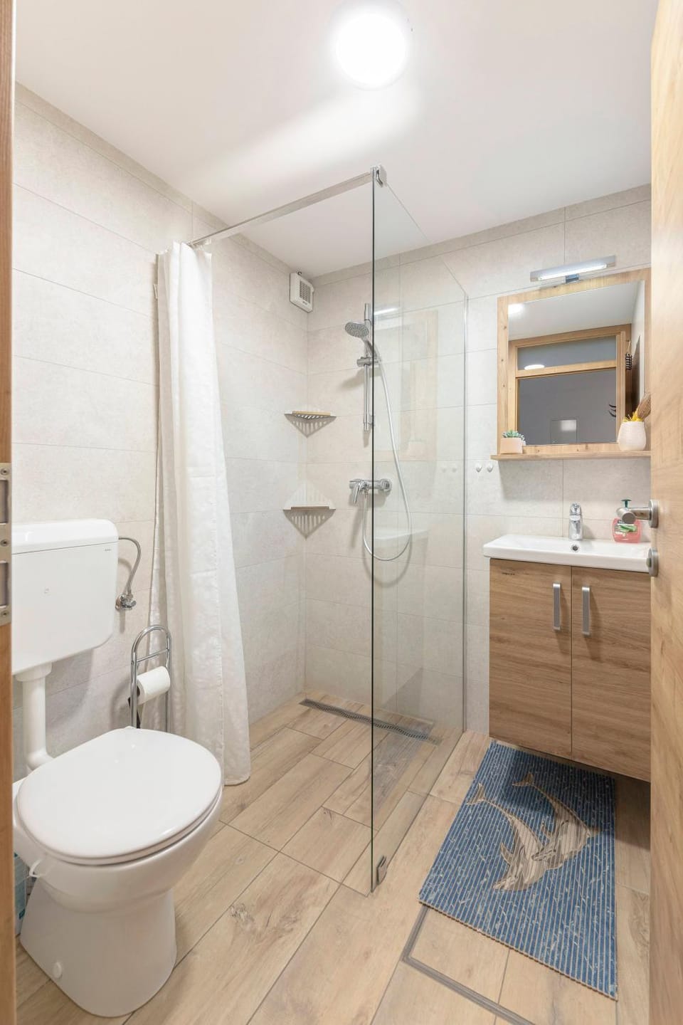 Shower, Toilet, Bathroom, towels