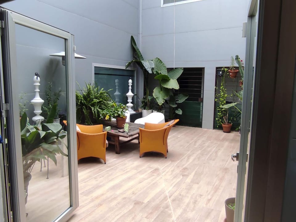Habitación y baño en planta independiente en centro de sevilla Vacation rental in Seville