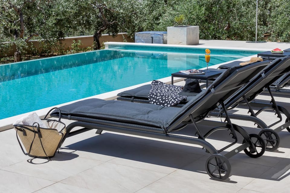 Pool view, Swimming pool, Swimming pool