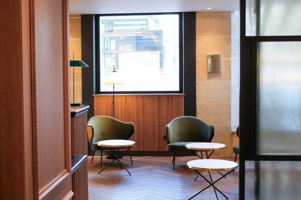 Lounge or bar