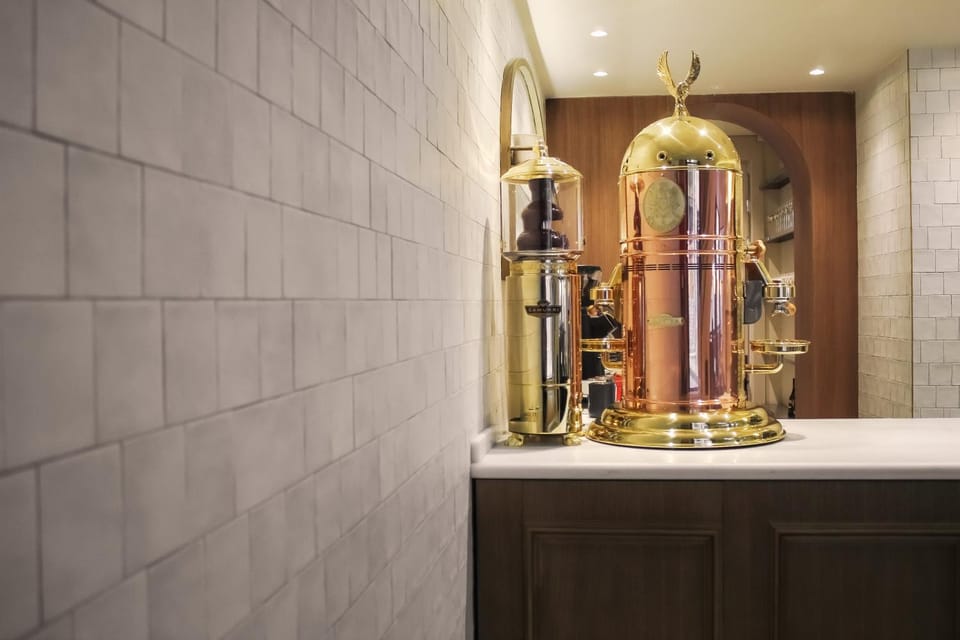 Lounge or bar
