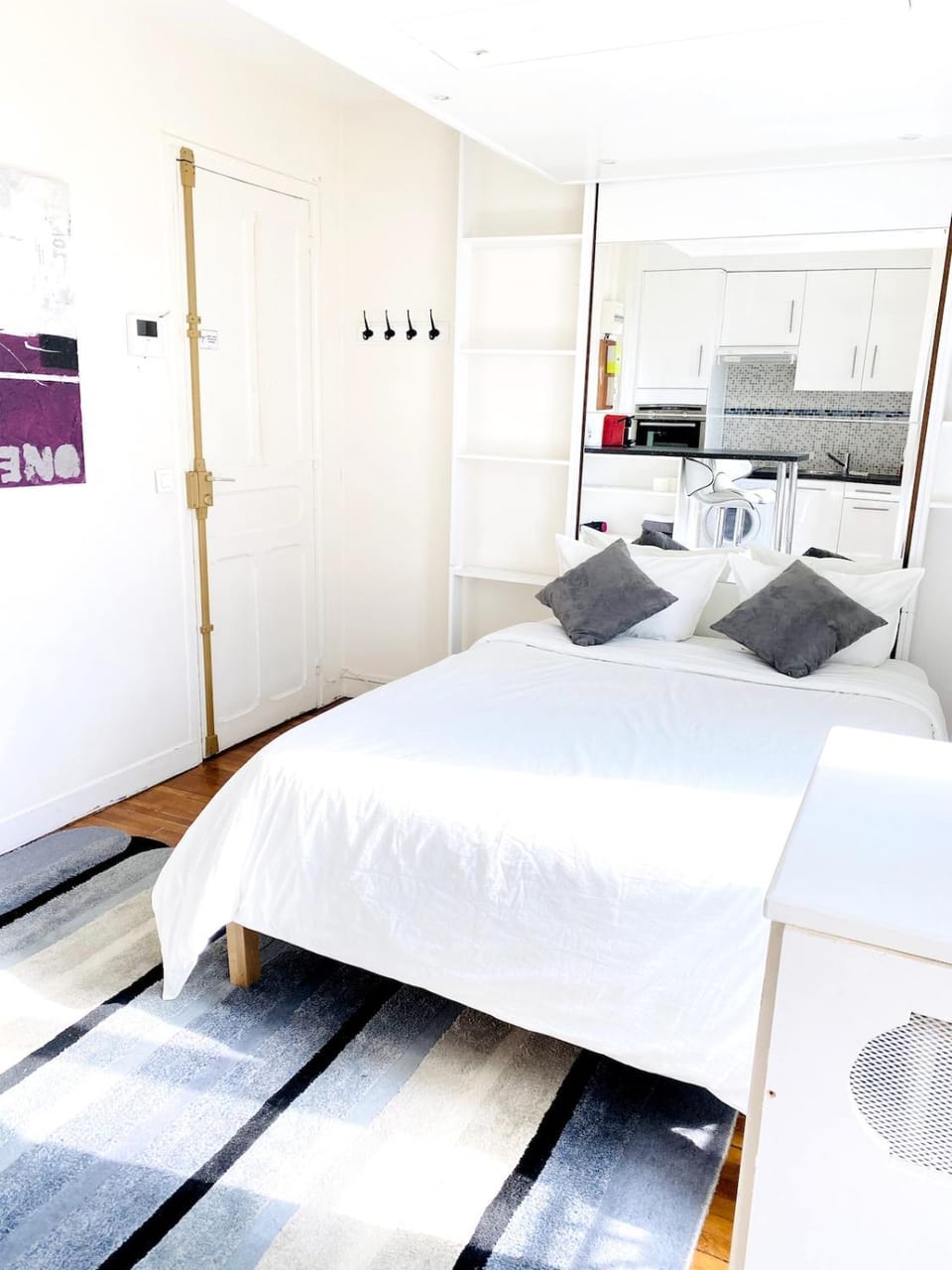 Paris Eiffel Studio Apartment in Paris