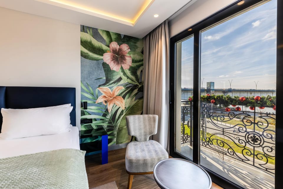 View (from property/room), Seating area, River view