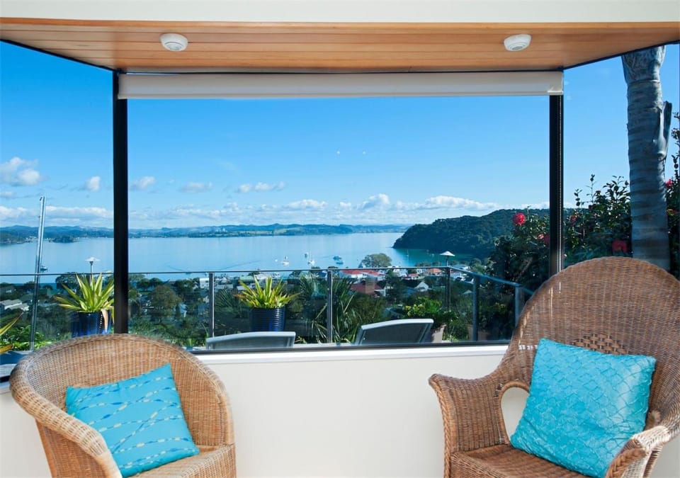 View (from property/room), Living room, Sea view