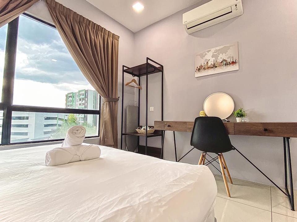 Bed, Photo of the whole room, Bedroom, hair dresser, air conditioner