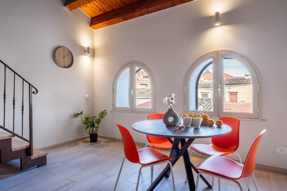 Living room, Seating area, Dining area
