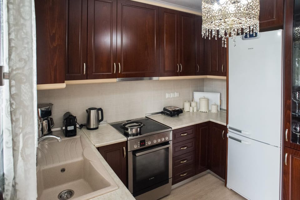 Kitchen or kitchenette, pet friendly, stove