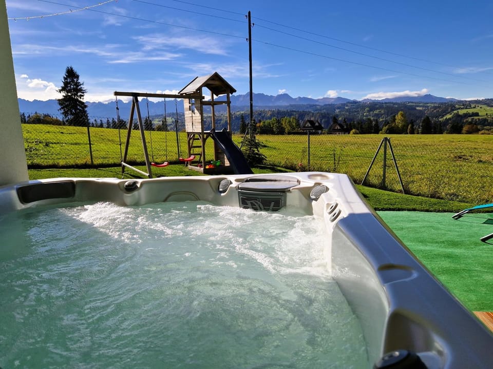 Day, Natural landscape, Hot Tub, View (from property/room), View (from property/room), Other, Other, Other, Seating area, Mountain view, towels, towels