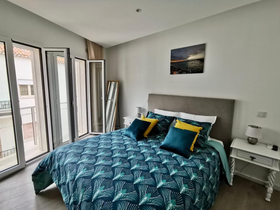 Bed, Balcony/Terrace, Balcony/Terrace, Photo of the whole room, Bedroom, internet, internet, air conditioner, air conditioner