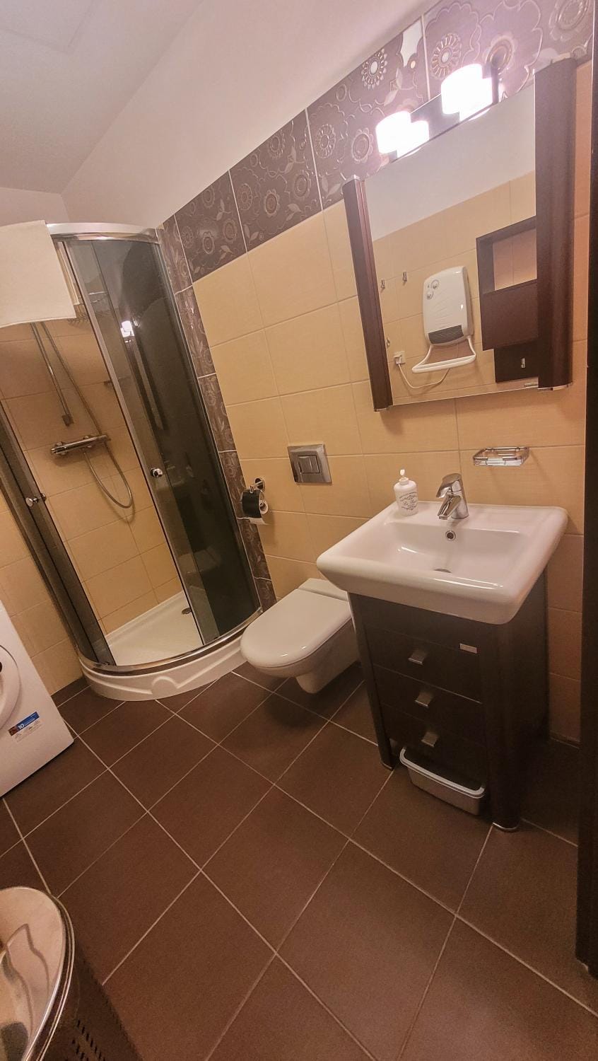 Shower, Toilet, Bathroom