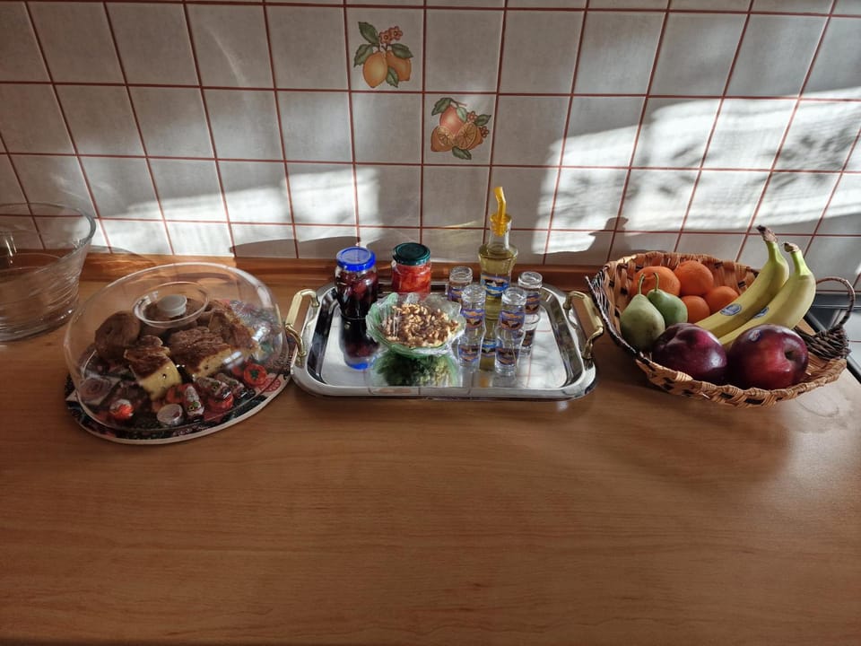 Food and drinks, Food
