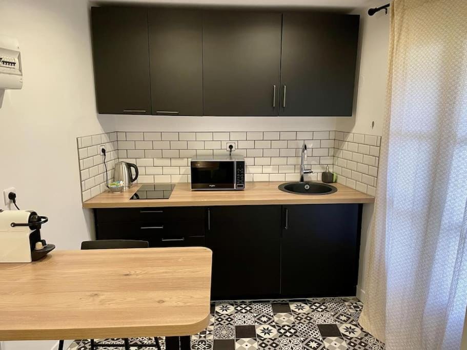 Le Moulin 3 - Appartement Tout Confort Centre Ville - Beziers - Wifi - Tv connecté Apartment in Béziers