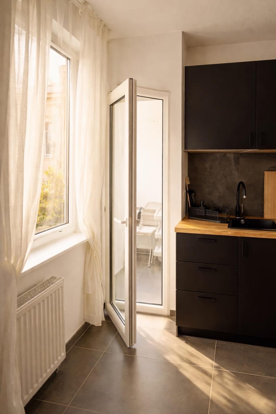 Patio, Balcony/Terrace, Kitchen or kitchenette, kitchen