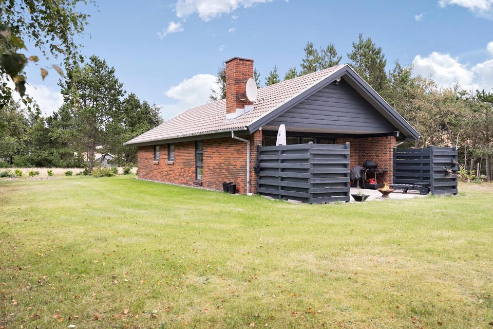 Property building, Garden, Garden view