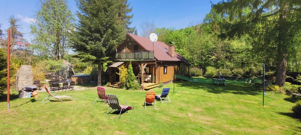 Property building, Natural landscape, Garden