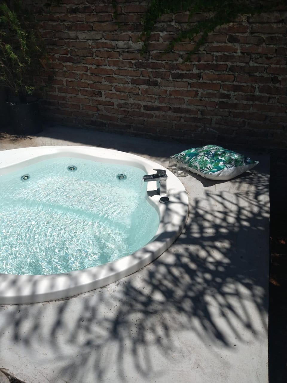 Casona Antigua con Jacuzzi a metros de la Basílica de Luján House in Luján