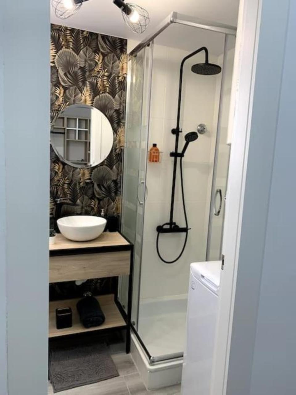 Shower, Bathroom