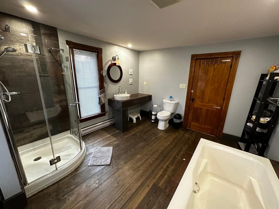 Shower, Toilet, Bathroom, Bath