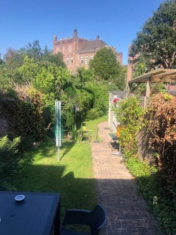 Big appartment in sunny privat garden Apartment in Nijmegen