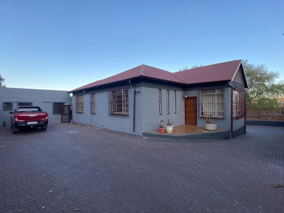 6 the Curve Unit 4 Apartment in Johannesburg