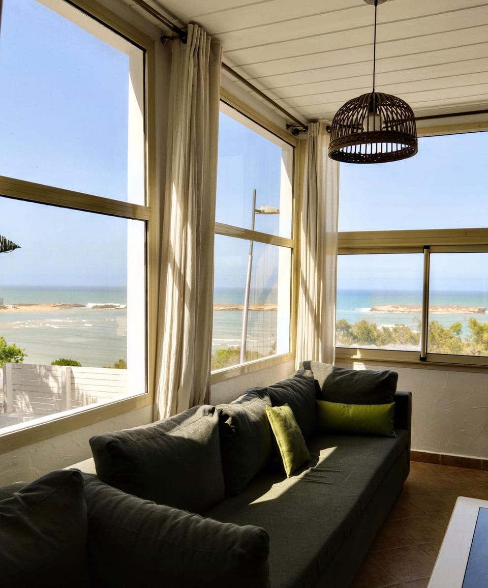 Living room, Sea view