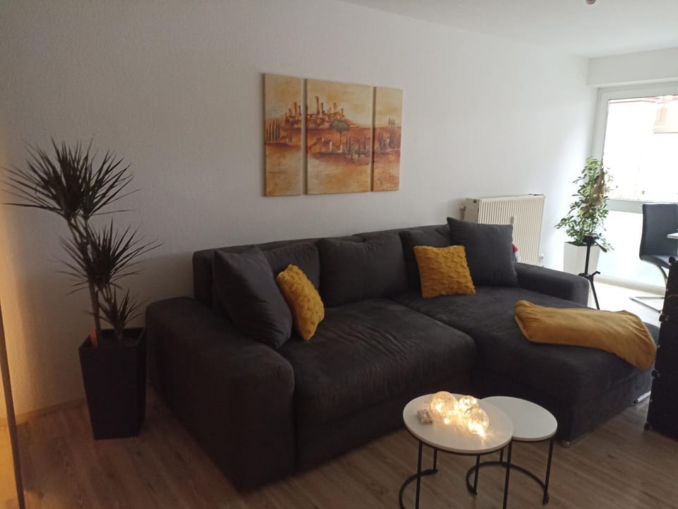 Communal lounge/ TV room, TV and multimedia, Seating area