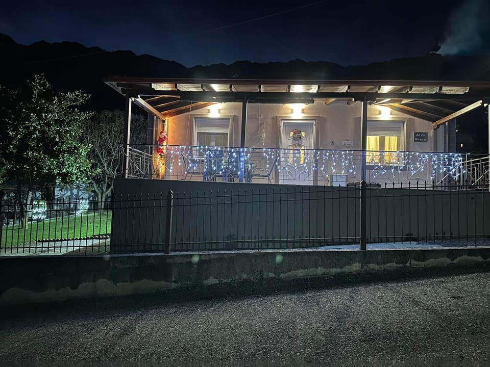 Alex House House in Peloponnese, Western Greece and the Ionian