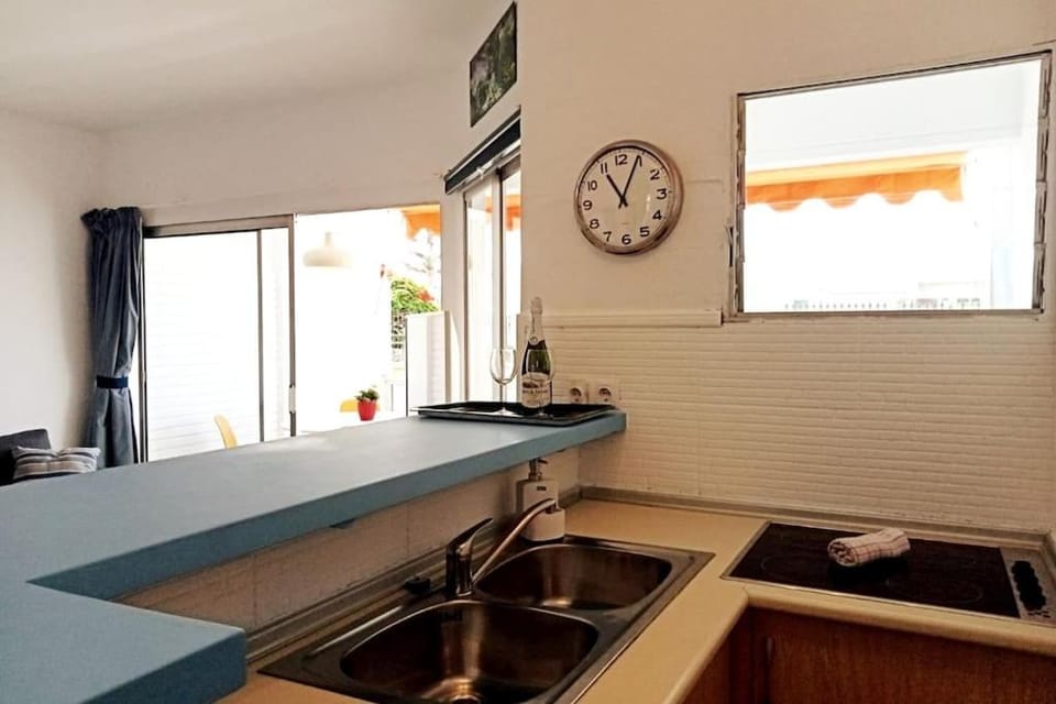 Apartment with large terrace, 10 meters from Playa de las Burras Apartment in Maspalomas