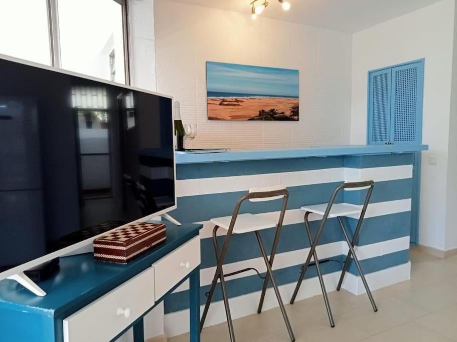 Apartment with large terrace, 10 meters from Playa de las Burras Apartment in Maspalomas