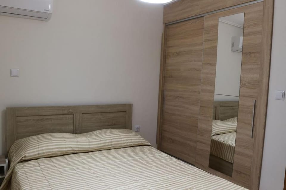 Bed, Bedroom, wardrobe