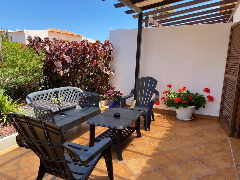 Juangy’s Apartments in Las Adelfas Golf del Sur Apartment in Abona