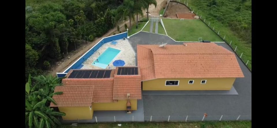 Day, Swimming pool